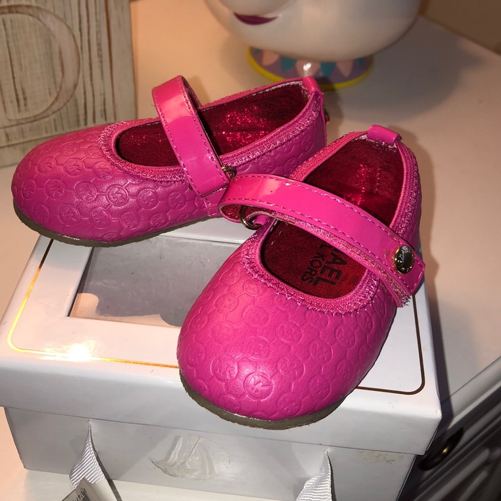 Michael Kors Pink infant flats - Baby Grace Logo